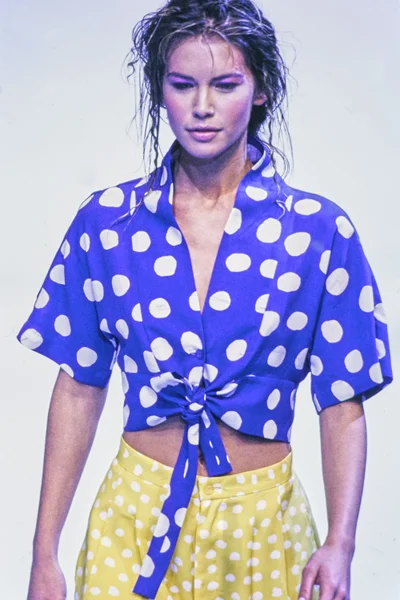 Look 3